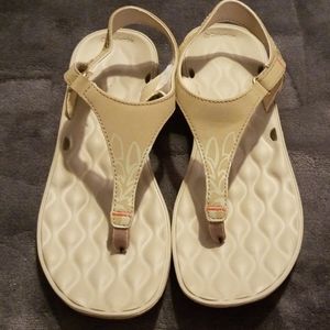 Columbia thong sandles